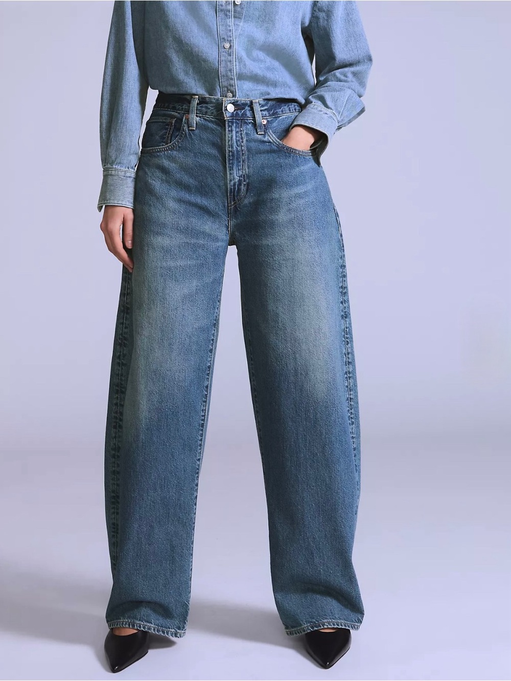 Levi’s Blue Tab Drop Barrel Jeans- BNWT